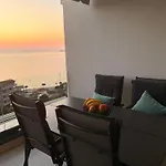 Le Grand View