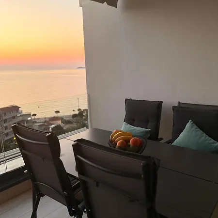 Le Grand View