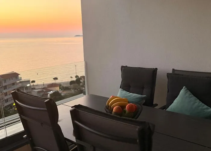 Le Grand View